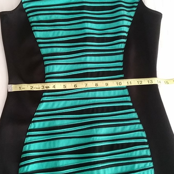 Stretch Fitted Low Scoop Back Dress Large - Picture 7 of 8